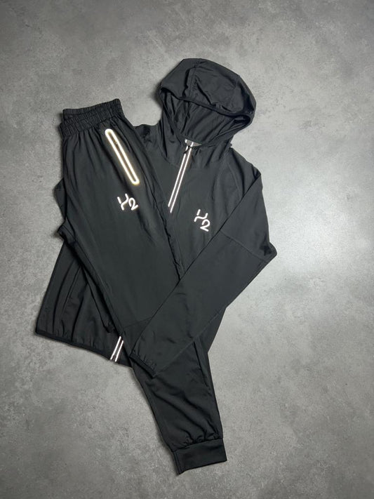 Lightweight tracksuit